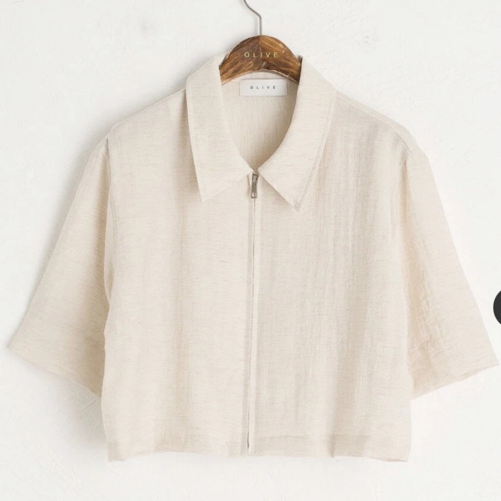 OLIVE Women’s Crop Zip Up Top Linen One Size